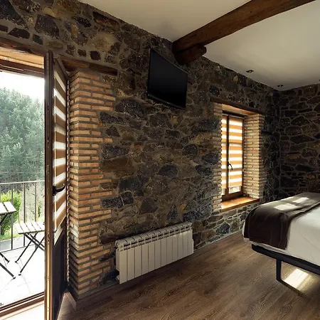 Urdaibai Etxea Tatil Evi *