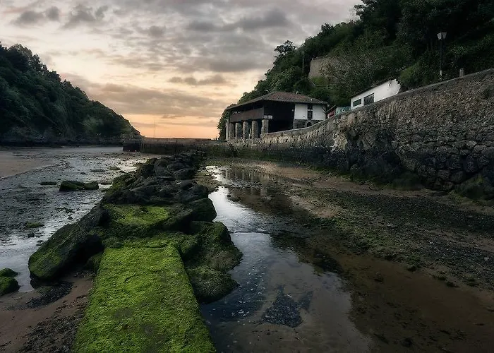 Urdaibai Etxea * Эа