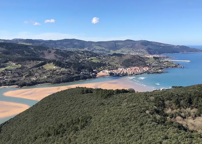 Urdaibai Etxea * Эа